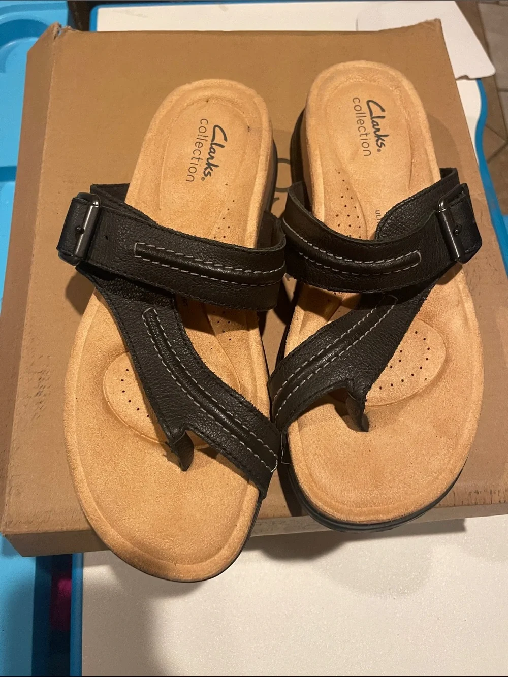 Clarks Kids Black Leather Toe-Post Sandals with Tan Footbed